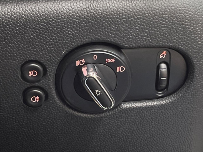 2016 Rover Mini DBA-XS20 (UW-6a1f9be30ea25)[16]