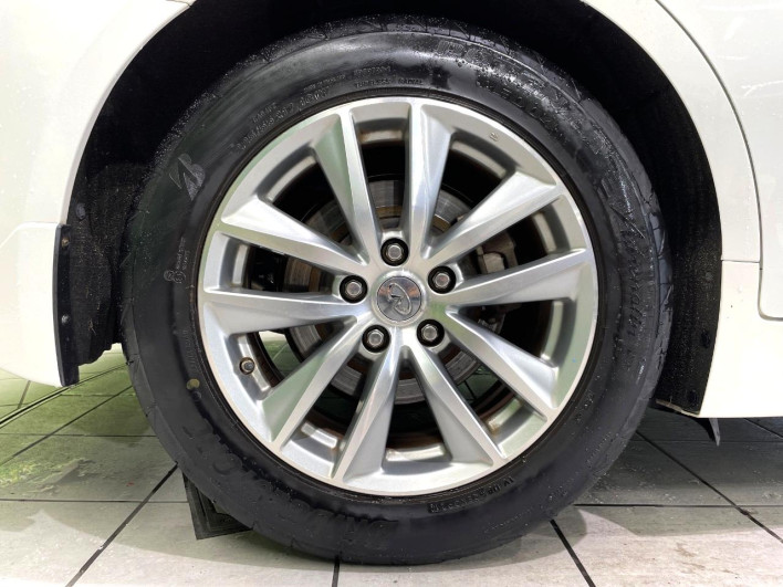 2015 Nissan Skyline DBA-YV37 (UW-6a1f9be6d2575)[22]