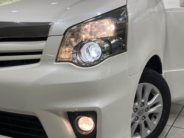 2011 Toyota Noah DBA-ZRR75W (UW-6a1f9bec26436)[27]