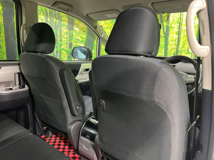 2011 Toyota Noah DBA-ZRR75W (UW-6a1f9bec26436)[21]