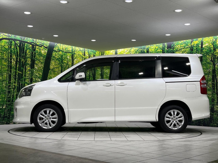 2011 Toyota Noah DBA-ZRR75W (UW-6a1f9bec26436)[13]