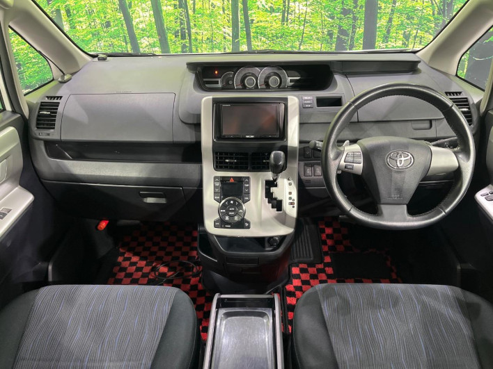 2011 Toyota Noah DBA-ZRR75W (UW-6a1f9bec26436)[22]