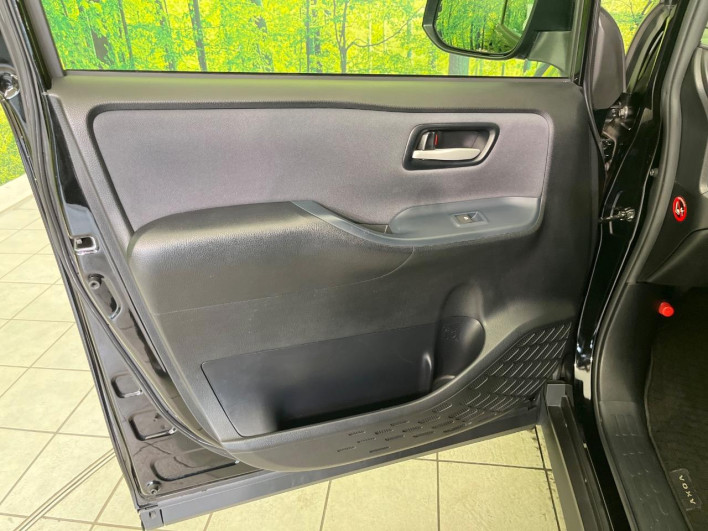 2015 Toyota Voxy DBA-ZRR80W (UW-6a1f9becd584d)[13]