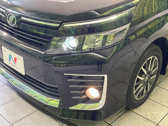 2015 Toyota Voxy DBA-ZRR80W (UW-6a1f9becd584d)[29]