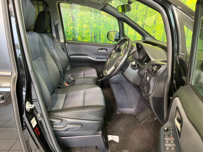2015 Toyota Voxy DBA-ZRR80W (UW-6a1f9becd584d)[27]