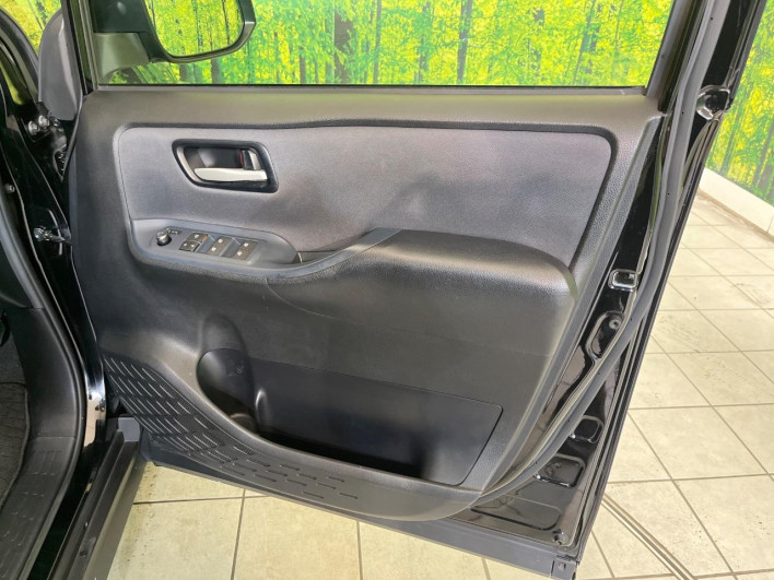 2015 Toyota Voxy DBA-ZRR80W (UW-6a1f9becd584d)[23]