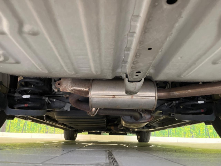 2015 Toyota Voxy DBA-ZRR80W (UW-6a1f9becd584d)[16]