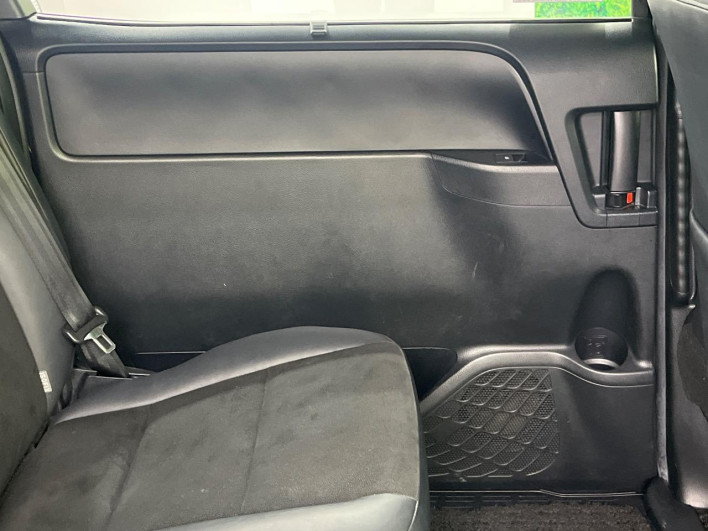 2017 Toyota Noah DBA-ZRR80W (UW-6a1f9bee592db)[26]