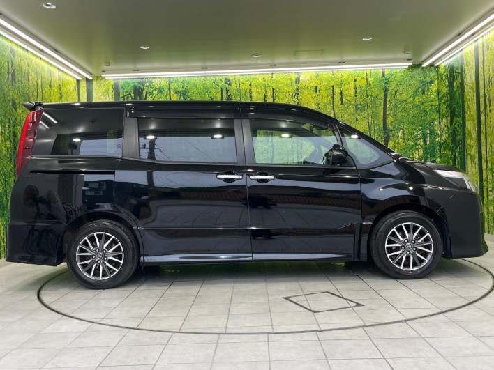 2017 Toyota Noah DBA-ZRR80W (UW-6a1f9bee592db)[12]