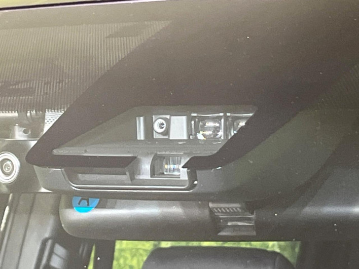 2017 Toyota Noah DBA-ZRR80W (UW-6a1f9bf05e71c)[4]