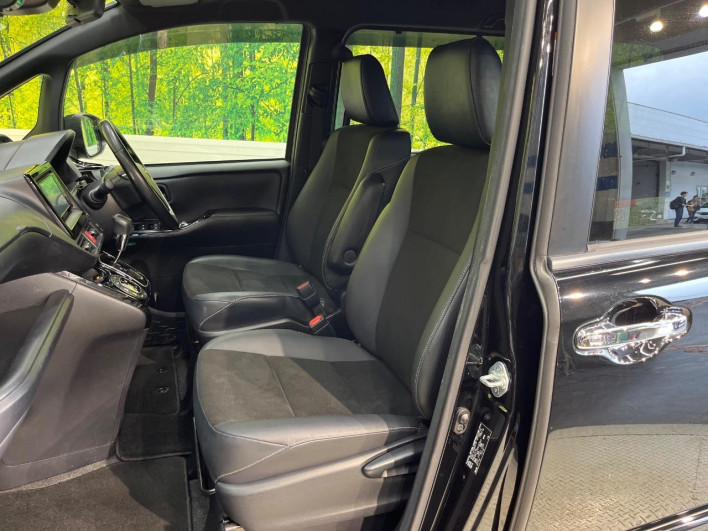 2020 Toyota Noah DBA-ZRR80W (UW-6a1f9bf2ce196)[18]