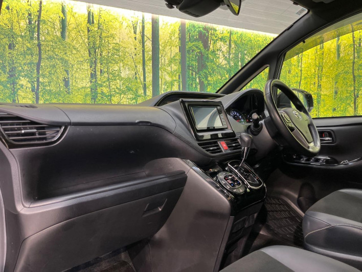 2020 Toyota Noah DBA-ZRR80W (UW-6a1f9bf2ce196)[19]