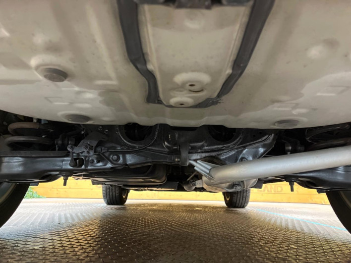 2017 Toyota Harrier DBA-ZSU60W (UW-6a1f9bf85b4e5)[21]