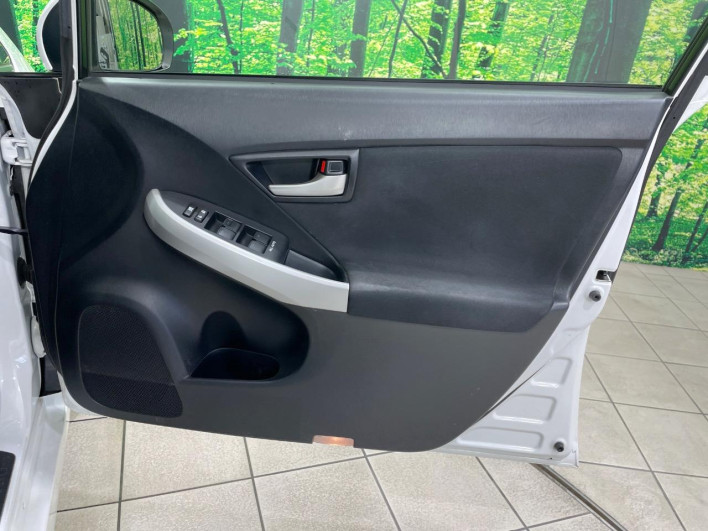 2013 Toyota Prius DAA-ZVW30 (UW-6a1f9c01b2ae8)[21]