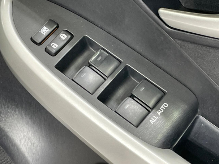 2013 Toyota Prius DAA-ZVW30 (UW-6a1f9c01b2ae8)[22]