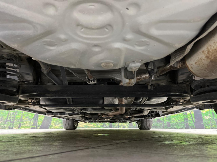 2012 Toyota Prius α DAA-ZVW41W (UW-6a1f9c02f2785)[27]