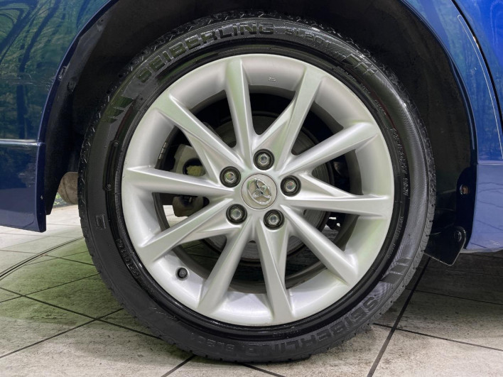 2012 Toyota Prius α DAA-ZVW41W (UW-6a1f9c02f2785)[15]