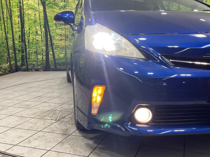 2012 Toyota Prius α DAA-ZVW41W (UW-6a1f9c02f2785)[13]