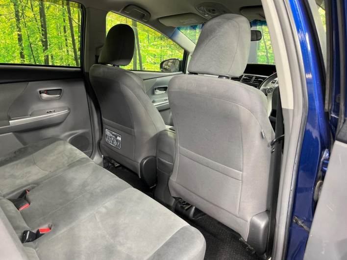 2012 Toyota Prius α DAA-ZVW41W (UW-6a1f9c02f2785)[23]
