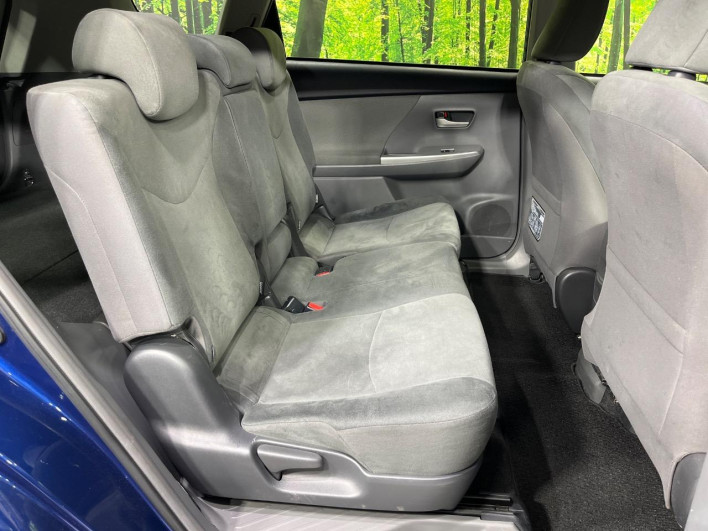 2012 Toyota Prius α DAA-ZVW41W (UW-6a1f9c02f2785)[22]
