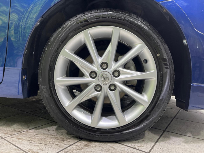 2012 Toyota Prius α DAA-ZVW41W (UW-6a1f9c02f2785)[14]