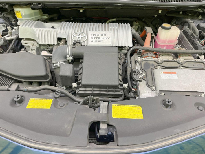 2012 Toyota Prius α DAA-ZVW41W (UW-6a1f9c0307733)[4]