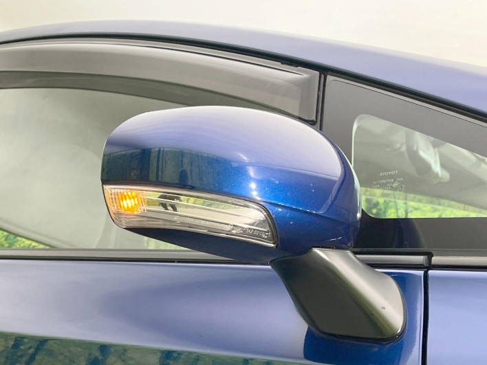2012 Toyota Prius α DAA-ZVW41W (UW-6a1f9c0307733)[5]
