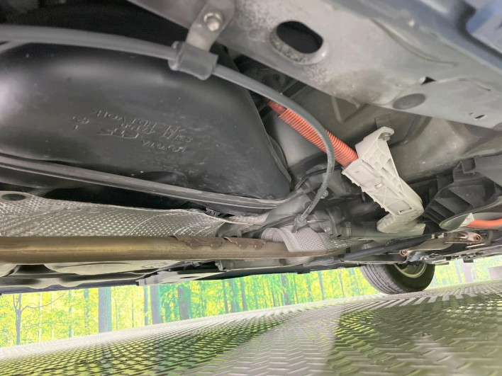2012 Toyota Prius α DAA-ZVW41W (UW-6a1f9c0307733)[22]