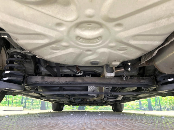 2013 Toyota Prius α DAA-ZVW41W (UW-6a1f9c0400997)[26]