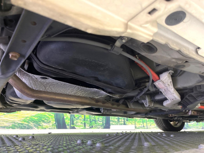2013 Toyota Prius α DAA-ZVW41W (UW-6a1f9c0400997)[24]