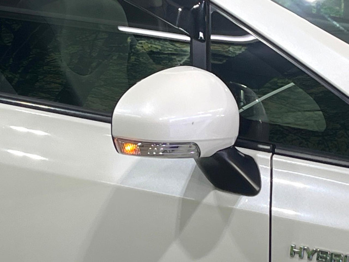 2013 Toyota Prius α DAA-ZVW41W (UW-6a1f9c0400997)[11]