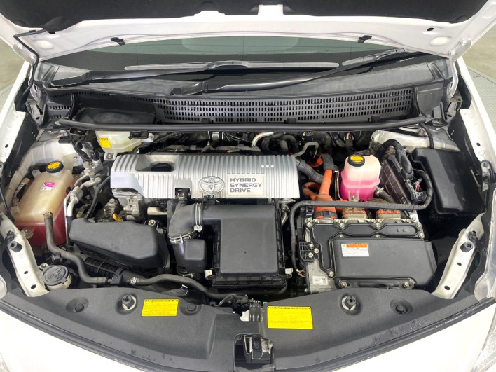 2013 Toyota Prius α DAA-ZVW41W (UW-6a1f9c0400997)[4]