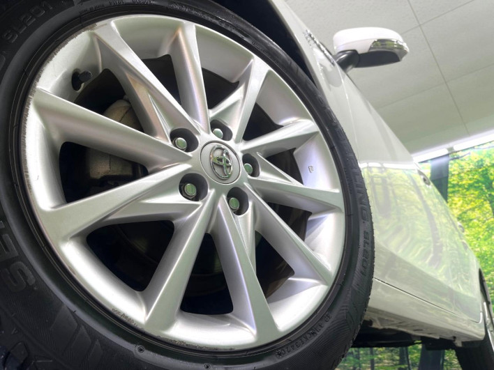 2013 Toyota Prius α DAA-ZVW41W (UW-6a1f9c0400997)[13]