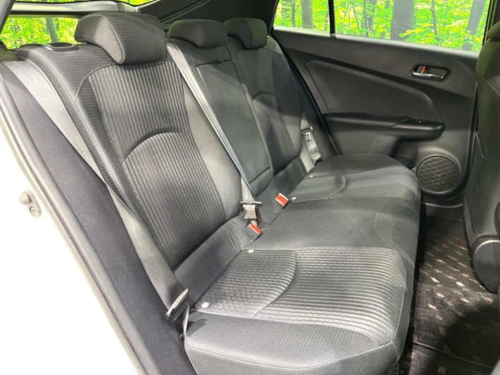 2016 Toyota Prius DAA-ZVW50 (UW-6a1f9c0536c23)[8]