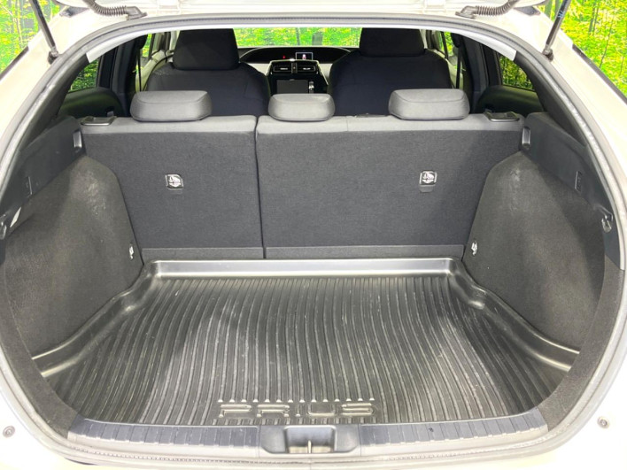 2016 Toyota Prius DAA-ZVW50 (UW-6a1f9c0536c23)[29]