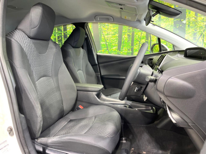 2016 Toyota Prius DAA-ZVW50 (UW-6a1f9c0536c23)[7]