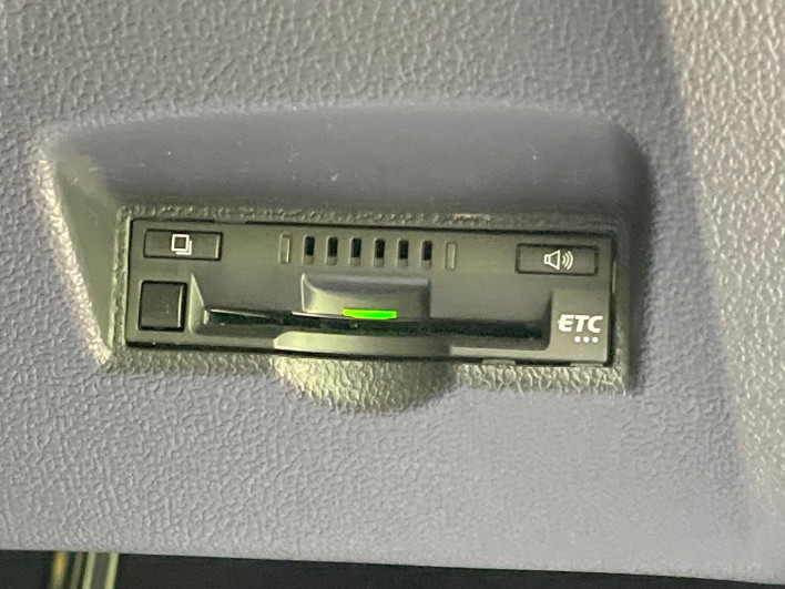 2016 Toyota Prius DAA-ZVW50 (UW-6a1f9c073dbd1)[22]