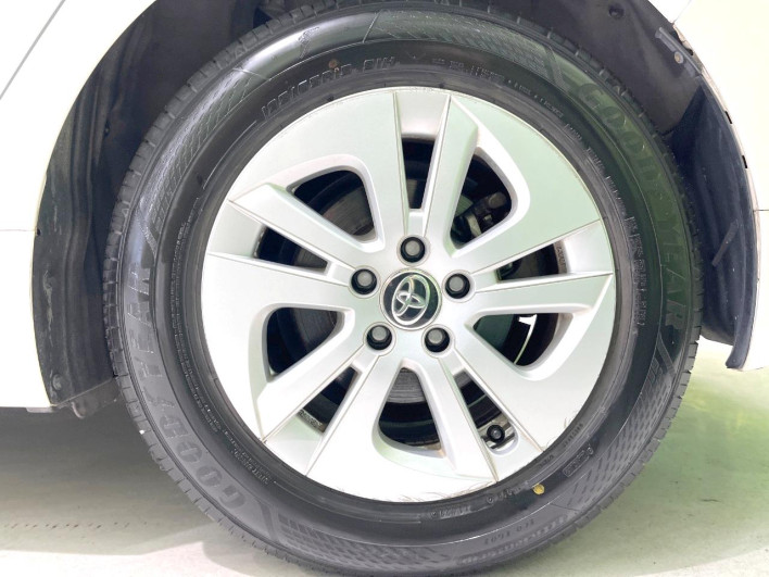 2016 Toyota Prius DAA-ZVW50 (UW-6a1f9c073dbd1)[14]