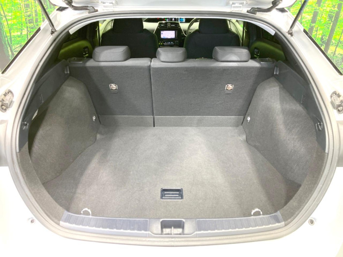 2017 Toyota Prius DAA-ZVW50 (UW-6a1f9c08770ea)[25]