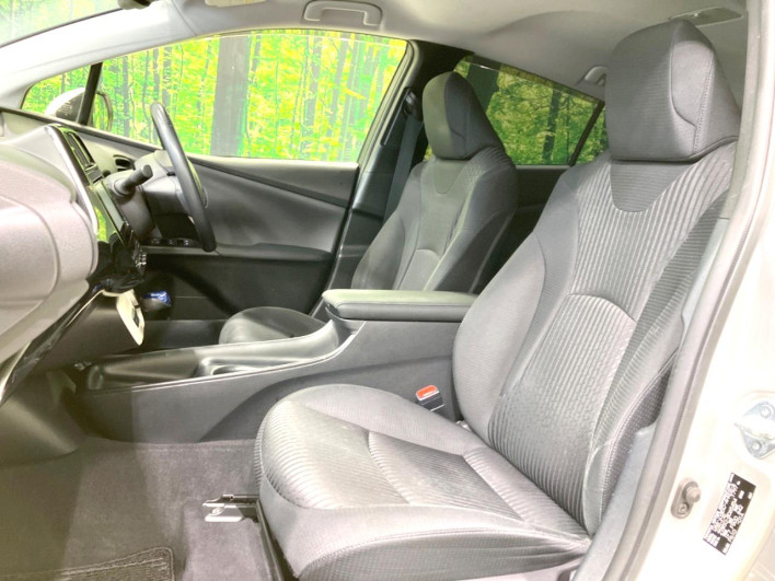 2017 Toyota Prius DAA-ZVW50 (UW-6a1f9c08770ea)[11]