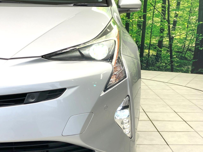 2017 Toyota Prius DAA-ZVW50 (UW-6a1f9c08770ea)[9]