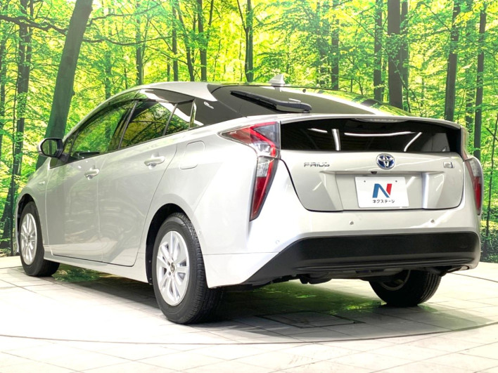2017 Toyota Prius DAA-ZVW50 (UW-6a1f9c08770ea)[18]