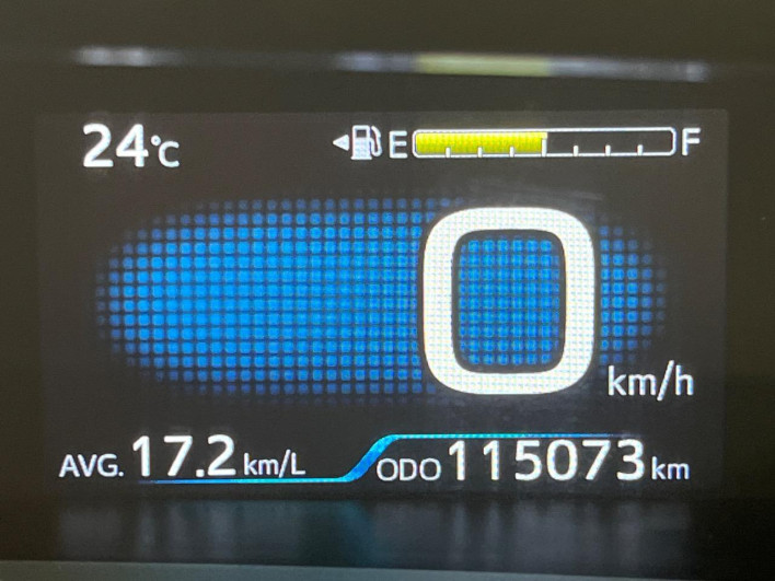 2018 Toyota Prius PHV DLA-ZVW52 (UW-6a1f9c0d9b45e)[2]