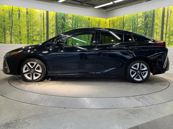 2018 Toyota Prius PHV DLA-ZVW52 (UW-6a1f9c0d9b45e)[15]