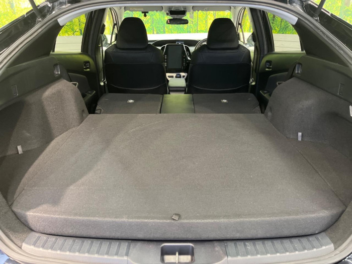2018 Toyota Prius PHV DLA-ZVW52 (UW-6a1f9c0d9b45e)[19]
