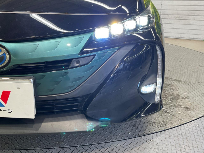 2018 Toyota Prius PHV DLA-ZVW52 (UW-6a1f9c0d9b45e)[11]