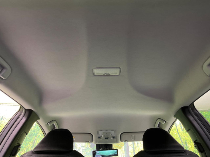 2018 Toyota Prius PHV DLA-ZVW52 (UW-6a1f9c0e0633f)[28]