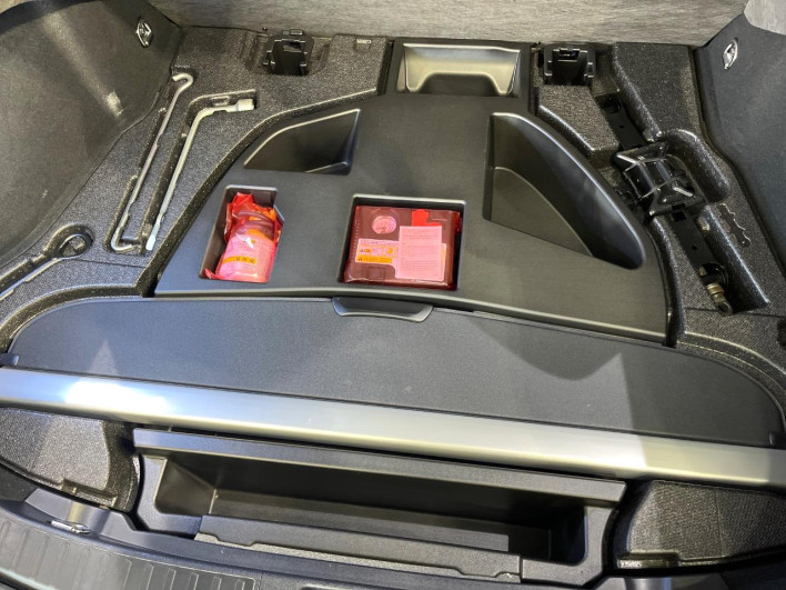 2016 Toyota Prius DAA-ZVW55 (UW-6a1f9c0fb12f0)[22]