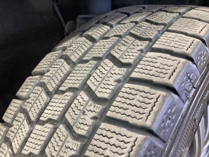 2014 Toyota Voxy DAA-ZWR80G (UW-6a1f9c13b4ca4)[20]