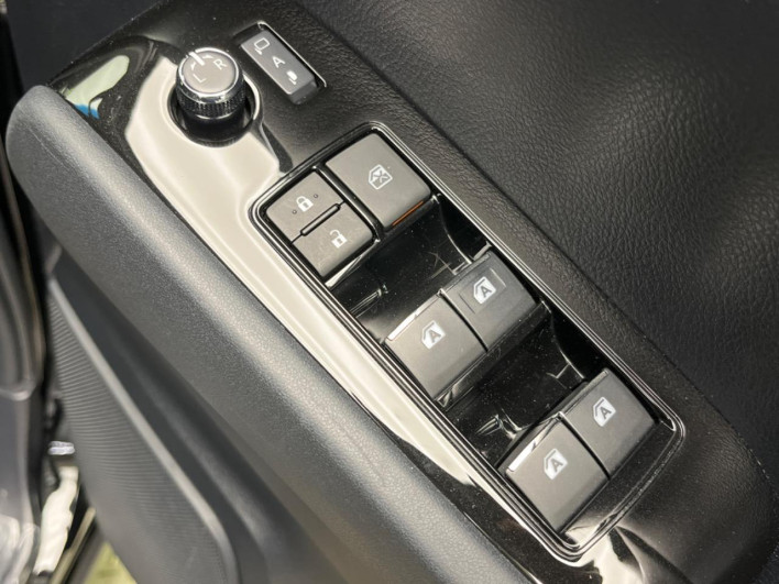 2017 Toyota Vellfire DBA-AGH30W (UW-6a20eb9c82e3e)[24]